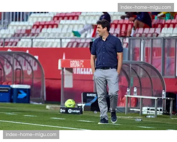 专访教练：巴列卡诺主帅伊劳拉谈如何在资源有限情况下构建高效压迫体系。