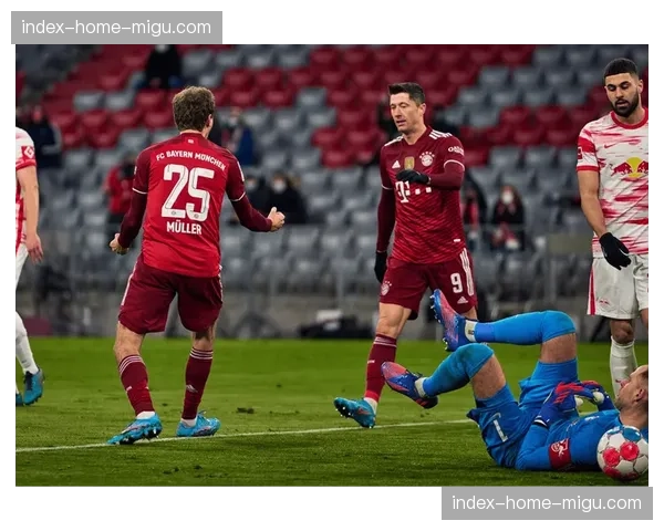 德甲俱乐部联合推出“德国足球历史月”活动，各主场将展示经典球衣与影像